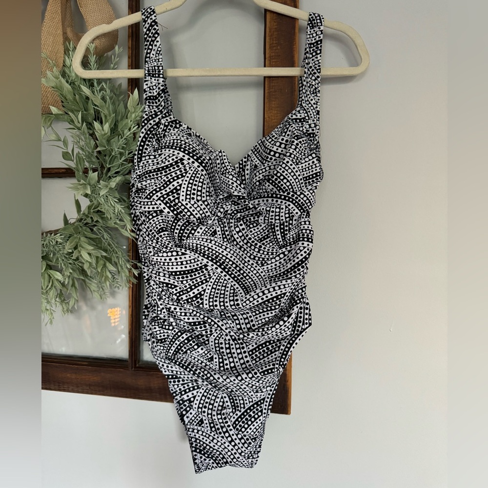 Black & White Size 10 One Piece Bathing Suit